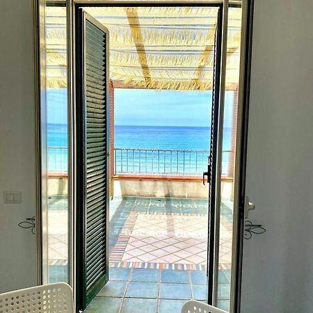 Waikiki Beach Apartments Santa Maria di Castellabate Exterior foto
